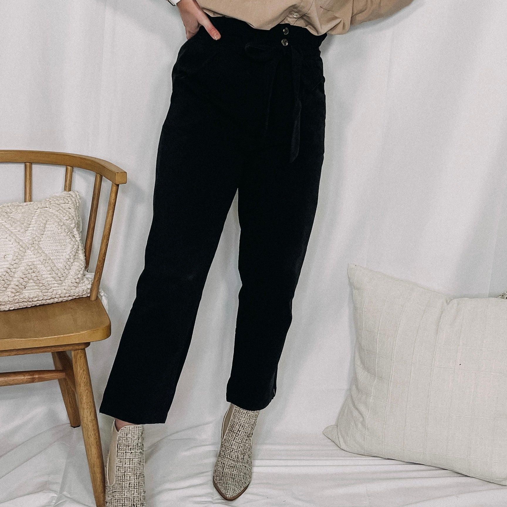 Annie Pleated Pants With Belt - LAST ONE