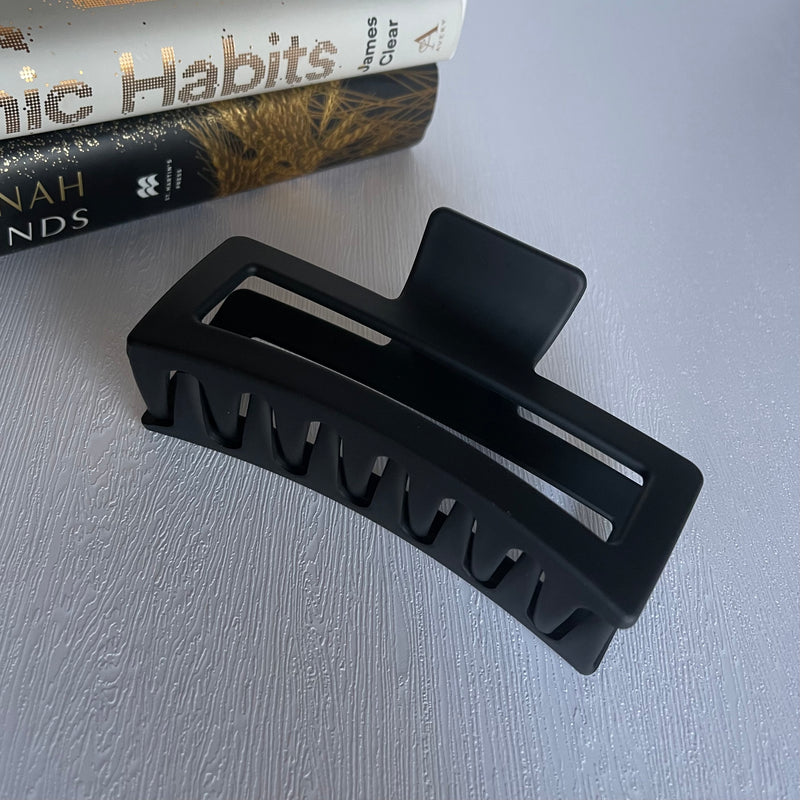 Jumbo Matte Hair Clip - Black