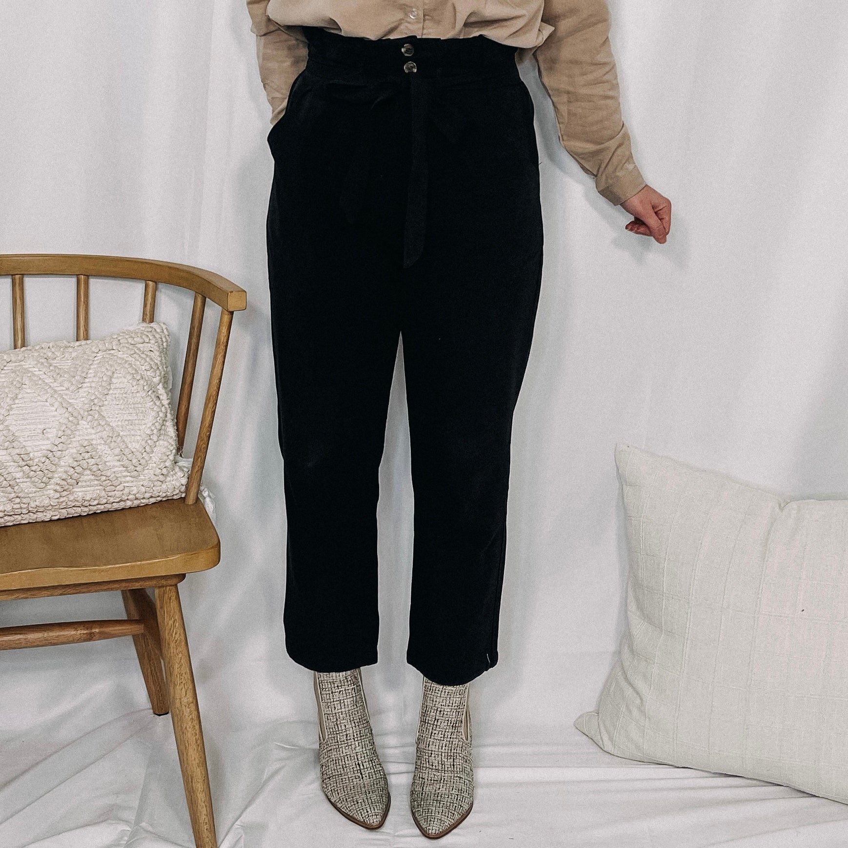 Annie Pleated Pants With Belt - LAST ONE