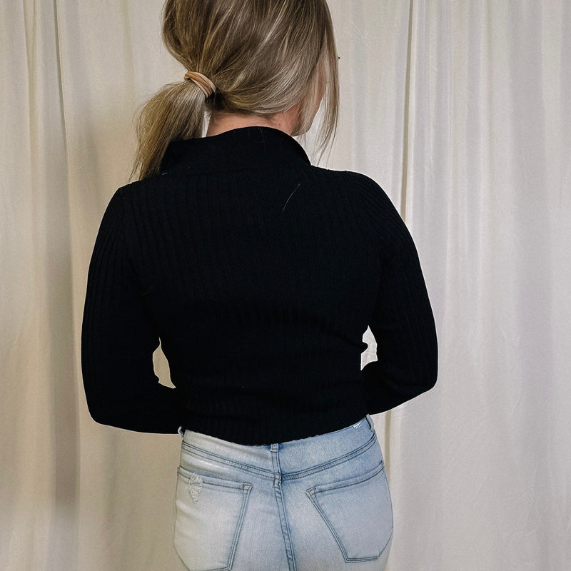 Cute As A Button Collared Top - Black